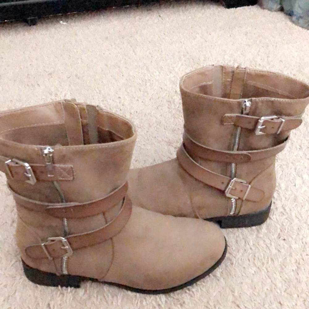 Torrid mid boots